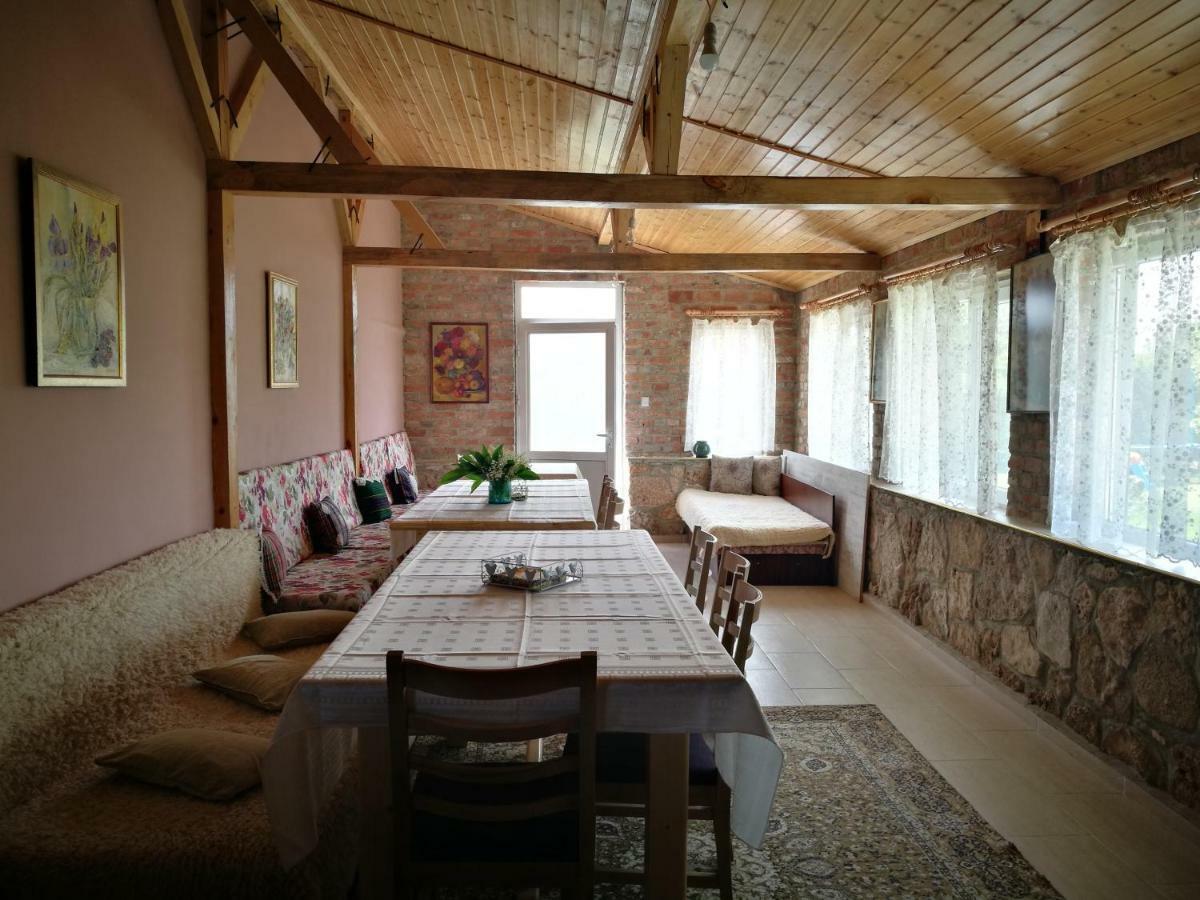 Guest House Ezerets 外观 照片